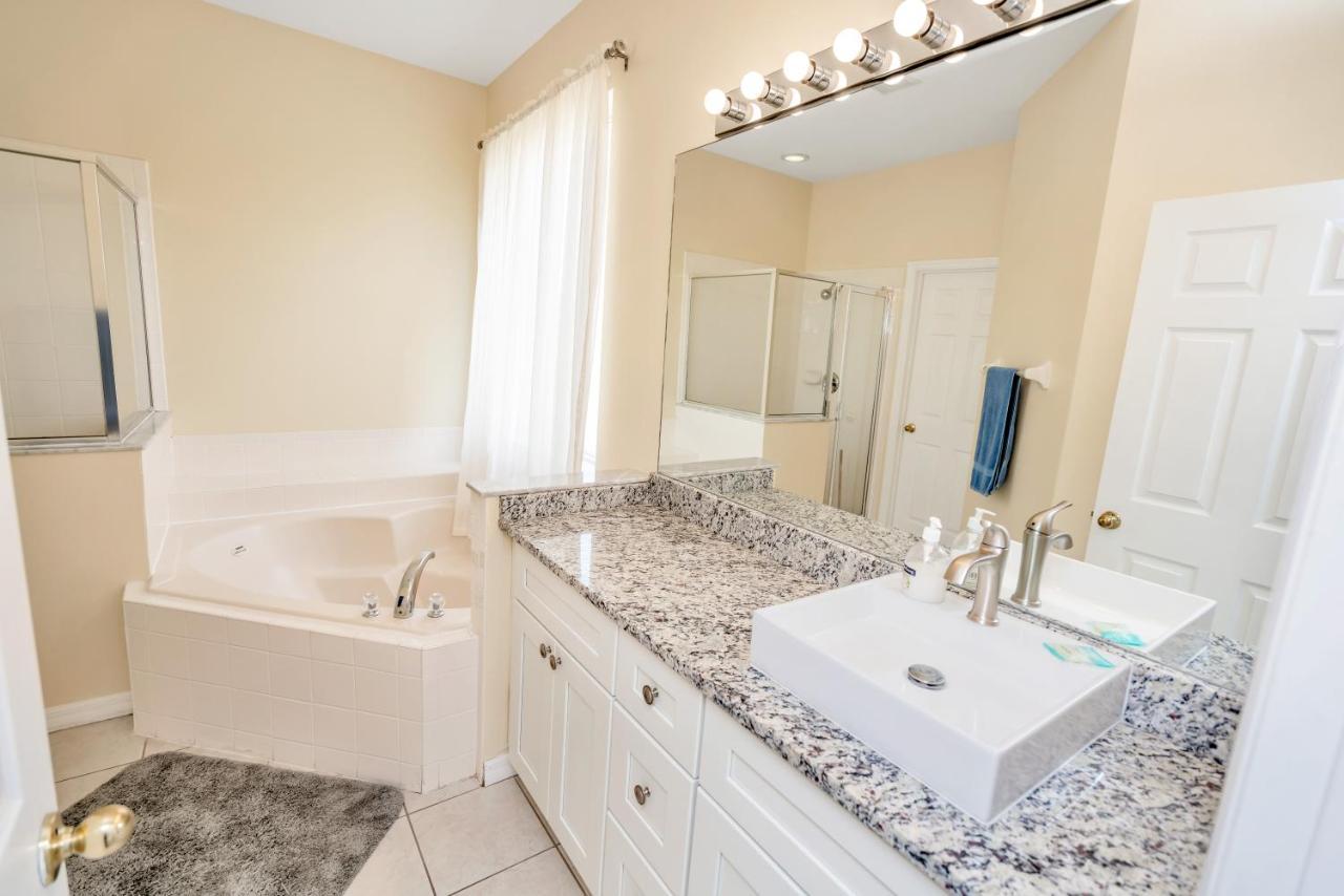 Disney Dream With Hot Tub, Pool, Xbox, Games Room, Lakeview, 10 Min To Disney, Clubhouse คิสซิมมี ภายนอก รูปภาพ